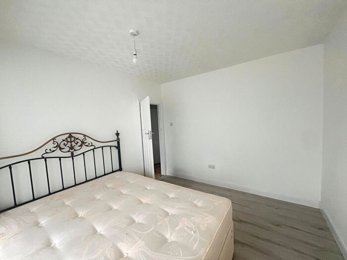 4 Bedroom Semi-Detached House To Rent In George V Way, Greenford, Greater London, UB6
