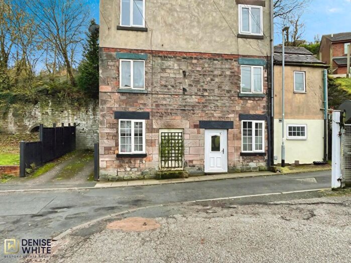 1 Bedroom Flat For Sale In Kiln Lane, Leek, Staffordshire, ST13