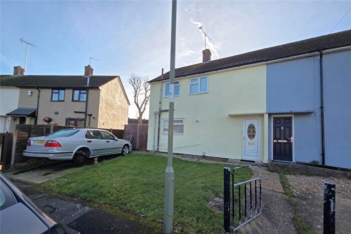 2 Bedroom Semi Detached House For Sale In Finchdean Road, Havant, Hampshire, PO9