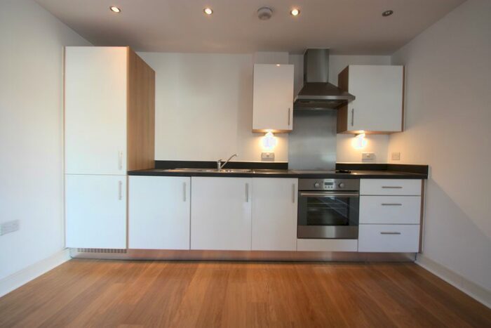 2 Bedroom Flat To Rent In Church Street, Maidstone, ME14