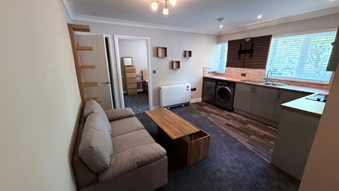 Block Of Flats To Rent In Ryehill Close, Long Buckby, NN6
