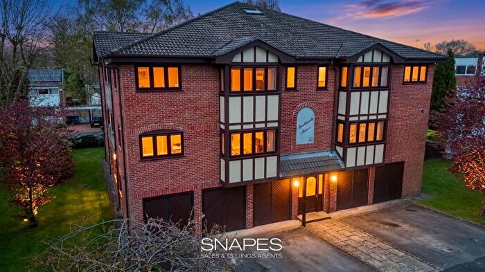 2 Bedroom Apartment For Sale In Ladybrook Road, Bramhall, SK7