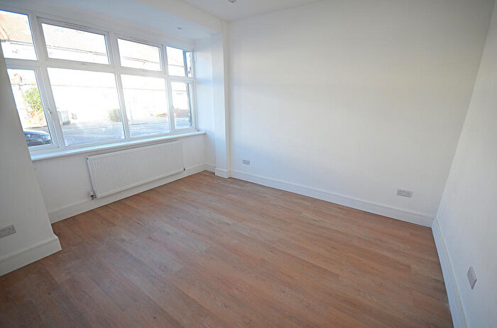 3 Bedroom Terraced House To Rent In Ilford, IG1