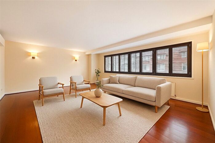 3 Bedroom Flat For Sale In Harley Street, London, W1G