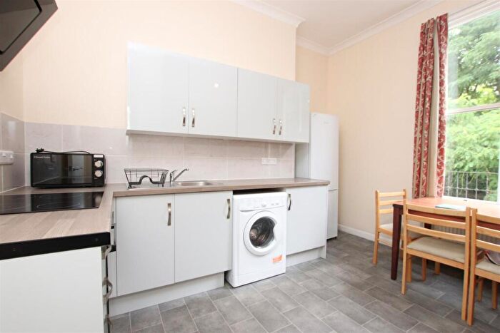 3 Bedroom Flat To Rent In Norfolk Buildings, Bath, BA1