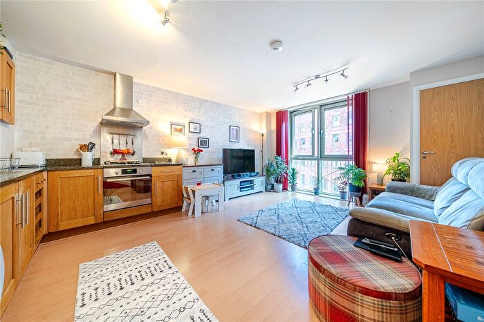 2 Bedroom Flat For Sale In Brook Street, Derby, Derbyshire, DE1