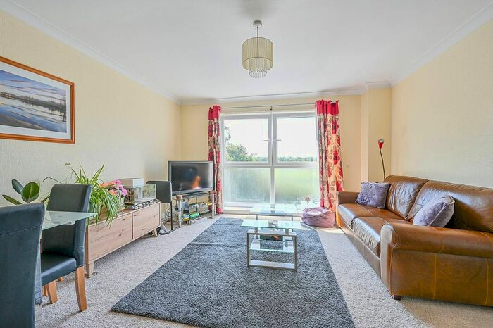 2 Bedroom Flat To Rent In Perivale Lane, Perivale, Greenford, UB6