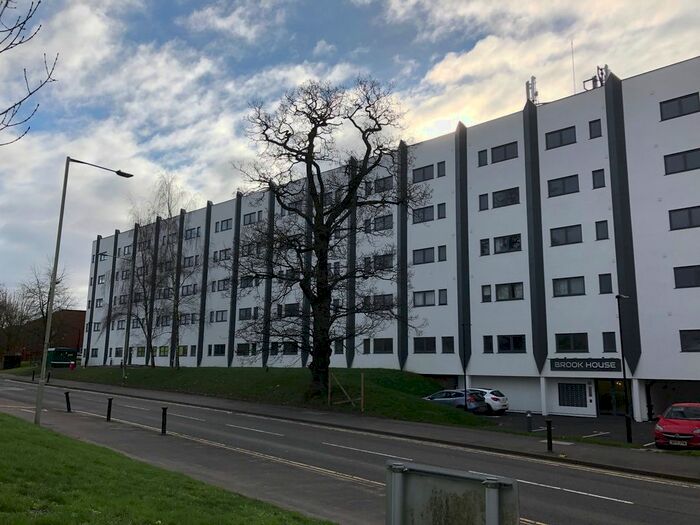 1 Bedroom Flat To Rent In Molly Millars Lane, Wokingham, RG41