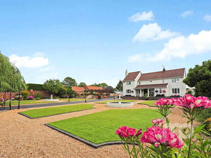 6 Bedroom Detached House For Sale In The Willows, Wramplingham. Beautiful Family Home With Landscaped Gardens, Annexe And Potential Building Plot (Sstp), NR18
