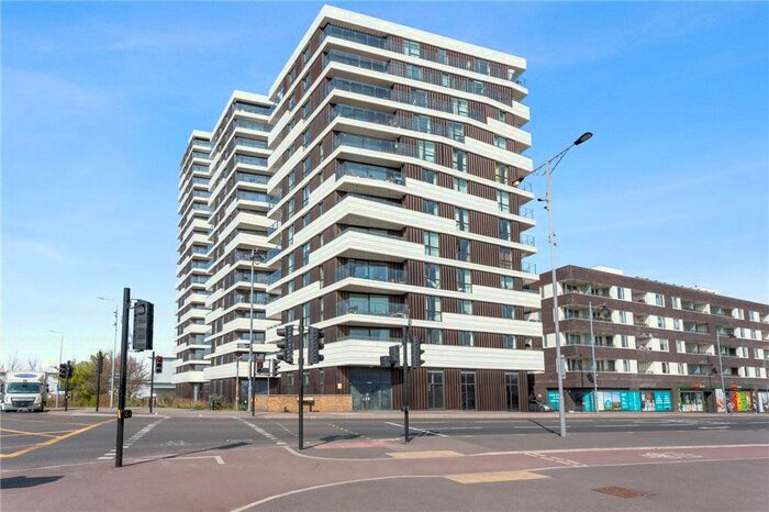 2 Bedroom Flat To Rent In Beck Square, London, E10