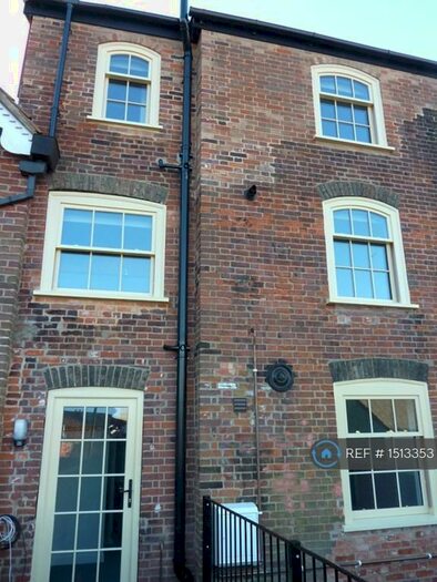 2 Bedroom Maisonette To Rent In Pottergate, Norwich, NR2