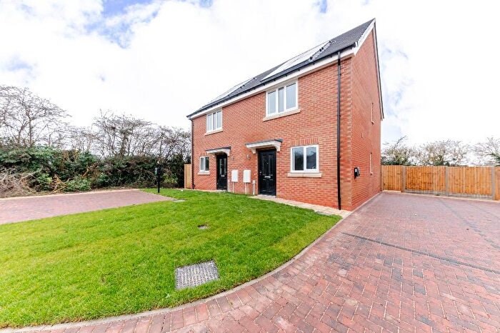 2 Bedroom Semi-Detached House For Sale In King Charles Close, Louth, LN11