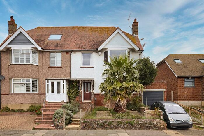 5 Bedroom Semi-Detached House For Sale In Bradstow Way, Broadstairs, CT10