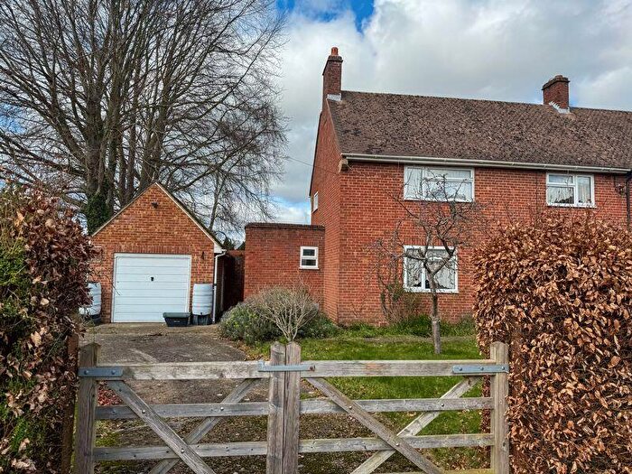 3 Bedroom Semi-Detached House For Sale In Swanmore, SO32