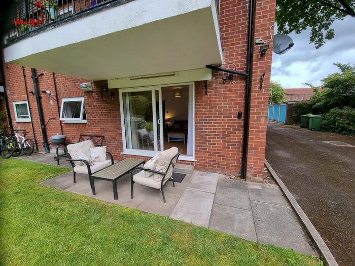 2 Bedroom Flat To Rent In Mosslea Park, Mossley Hill, Liverpool, L18