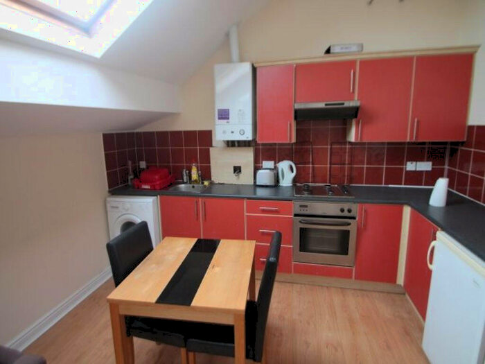 1 Bedroom Flat To Rent In Wesley Road, Leeds, LS12
