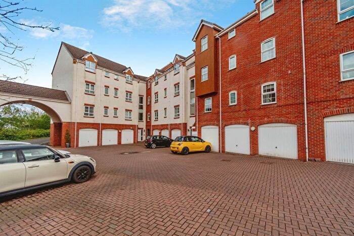 2 Bedroom Flat For Sale In Binary Mews, Walsall, WS9