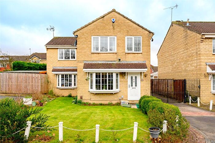 4 Bedroom Detached House For Sale In Oakdene Way, Leeds, LS17