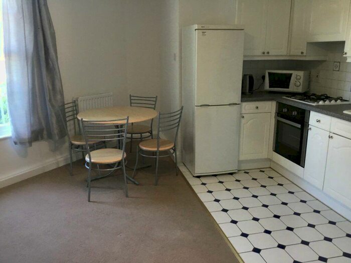 1 Bedroom Flat To Rent In Station Road West, Canterbury Ref -, CT2