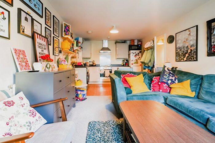 2 Bedroom Flat For Sale In Millennium Walk, Newport, NP19