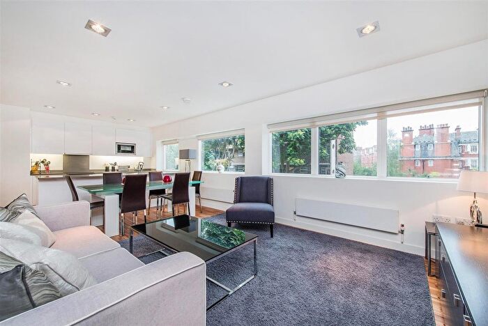 2 Bedroom Flat To Rent In Fulham Road, London, SW3