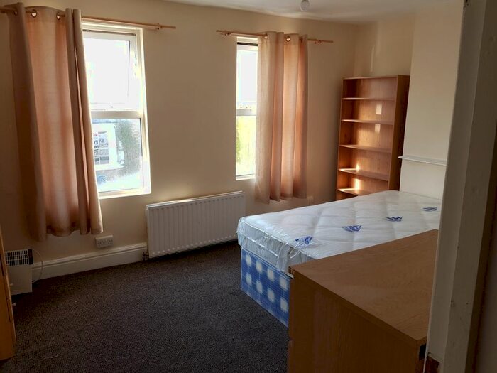 4 Bedroom Terraced House To Rent In Henley Street, Oxford, OX4