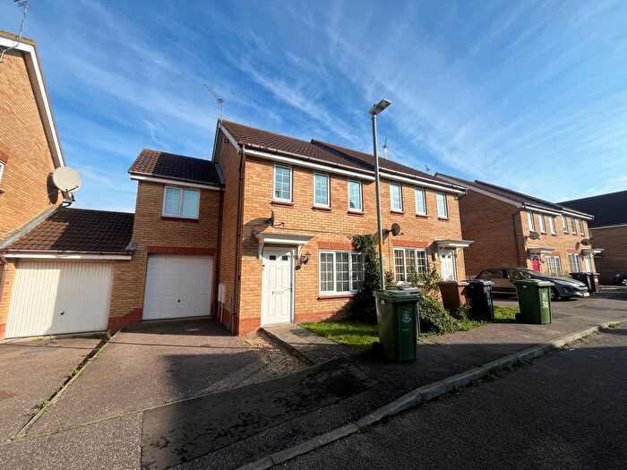 3 Bedroom Semi-Detached House To Rent In Salk Road, Gorleston, Great Yarmouth, NR31