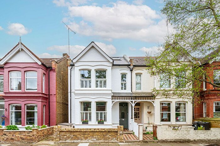 4 Bedroom Detached House For Sale In Compton Crescent, London, W4