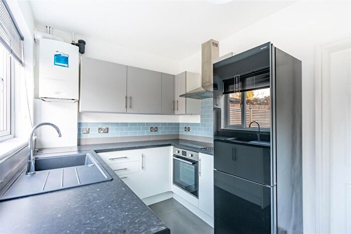 2 Bedroom End Of Terrace House To Rent In North Eastern Terrace, York, YO24