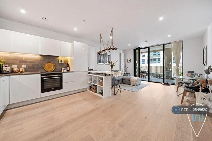 1 Bedroom Flat To Rent In Pinnacle House, London, E16