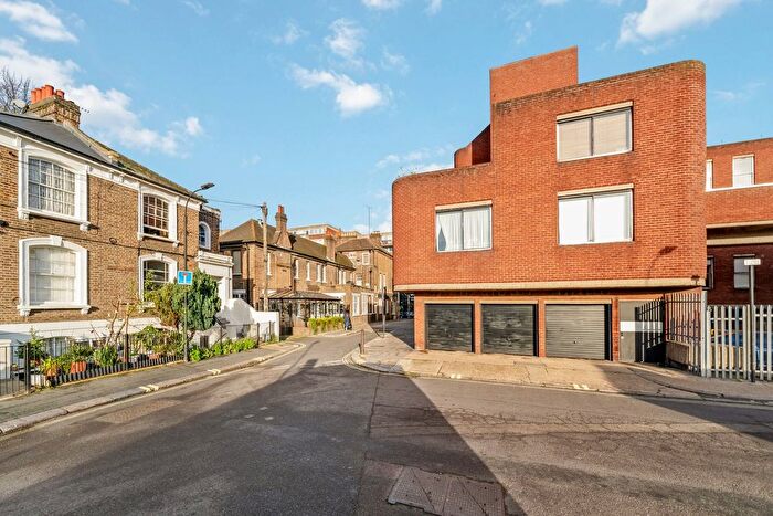 1 Bedroom Flat For Sale In Angel Walk, Hammersmith, London, W6