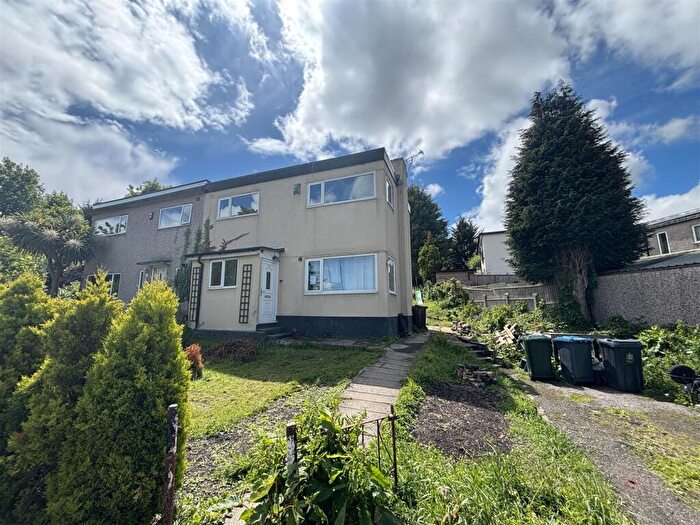 3 Bedroom Semi-Detached House For Sale In Hawes Crescent, Bradford, BD5