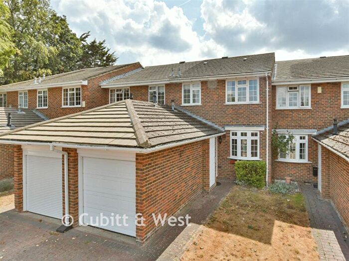 3 Bedroom Terraced House For Sale In Bawtree Close, Sutton, Surrey, SM2