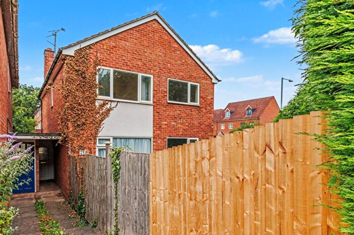 2 Bedroom Maisonette For Sale In Dalehouse Lane, Kenilworth, CV8