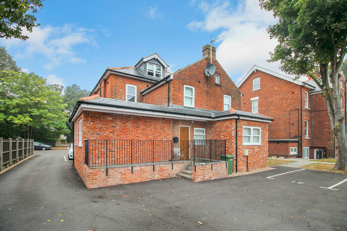 1 Bedroom Maisonette To Rent In Amelia Court, Southampton Street, Farnborough, Hampshire, GU14