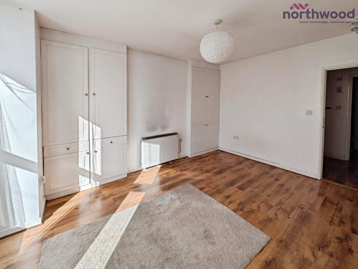 1 Bedroom Flat To Rent In Bernard Street, Southampton, SO14