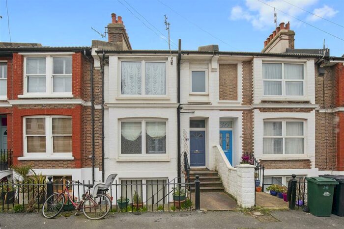 2 Bedroom Maisonette To Rent In Rugby Place, BN2