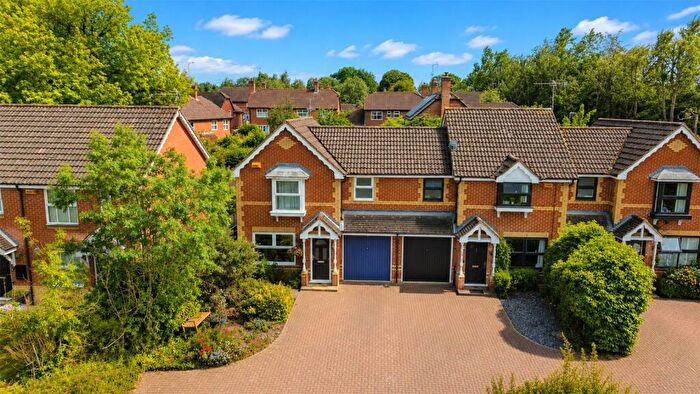 3 Bedroom End Of Terrace House For Sale In Bryant Place, Purley On Thames, Reading, Berkshire, RG8