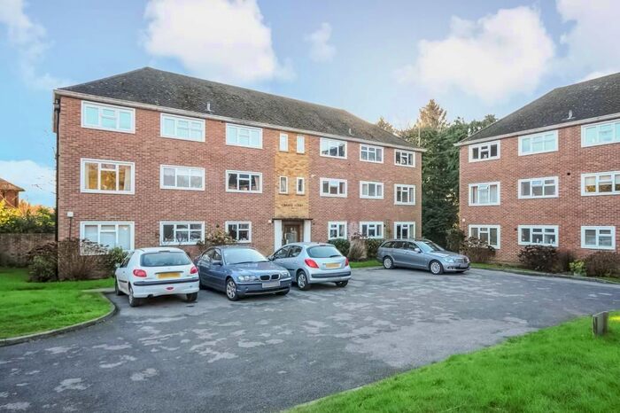 2 Bedroom Flat To Rent In Station Parade, Virginia Water, GU25
