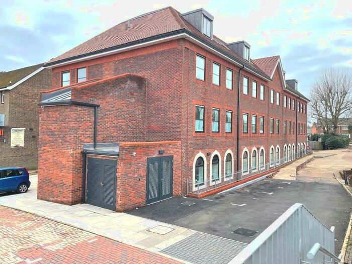 1 Bedroom Apartment To Rent In Salisbury Square, Hatfield, Hertfordshire, AL9