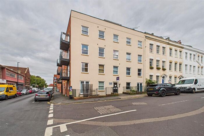 1 Bedroom Flat For Sale In Cave Street, St. Pauls, Bristol, BS2