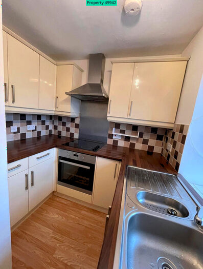 2 Bedroom Flat To Rent In East Bridge Street, Perth, PH2