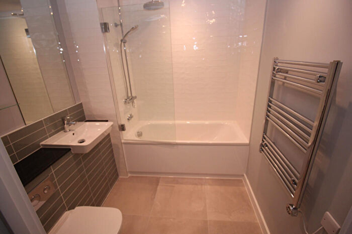 1 Bedroom Apartment To Rent In Kimpton Road, Luton, Bedfordshire, LU2