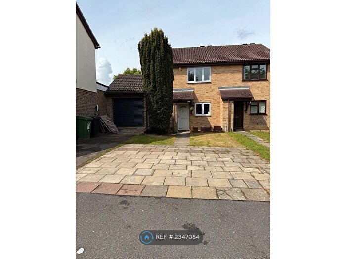 2 Bedroom End Of Terrace House To Rent In Pennine Way, Maidstone, ME15