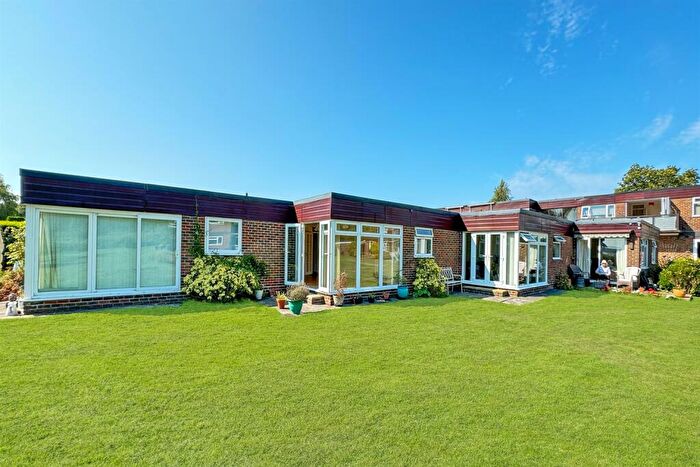 3 Bedroom Terraced Bungalow For Sale In Bedroom Terraced Bungalow In Fishbourne, PO19