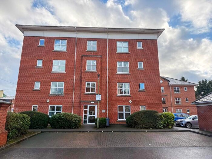 2 Bedroom Apartment For Sale In Thornycroft Close, Newbury, RG14