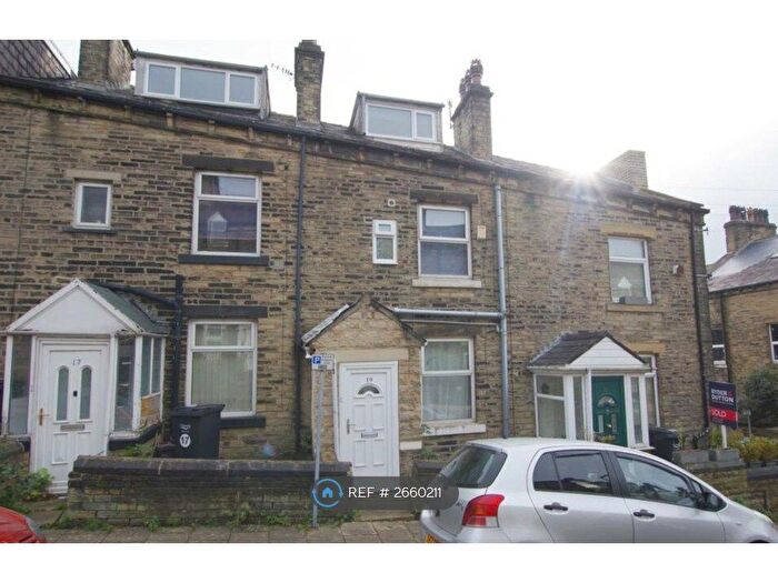 3 Bedroom Terraced House To Rent In Hope Hall Terrace, Halifax, HX1
