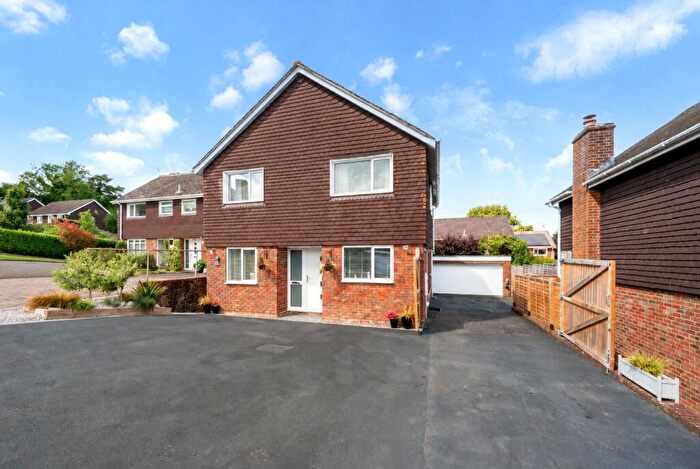 4 Bedroom Detached House For Sale In Cundell Way, Kings Worthy, Winchester, Hampshire, SO23