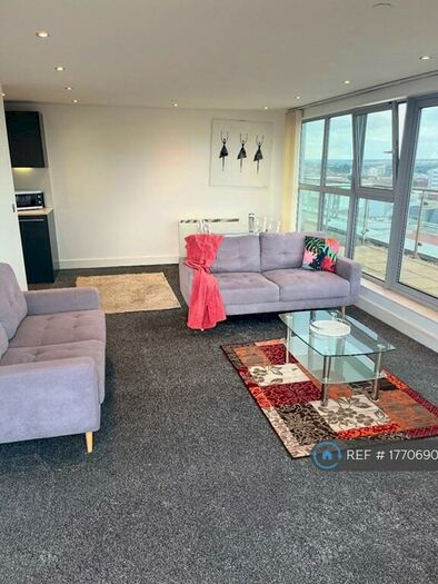 2 Bedroom Penthouse To Rent In North West, Nottingham, NG1