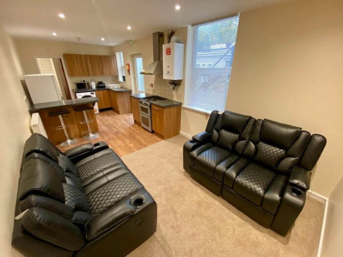 3 Bedroom Flat To Rent In Eaton Crescent, Uplands, Swansea, SA1